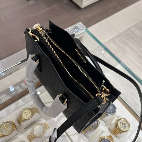 MICHAEL MICHAEL KORS Valerie Small Pebbled Leather Satchel Black NWT - Picture 4 of 16